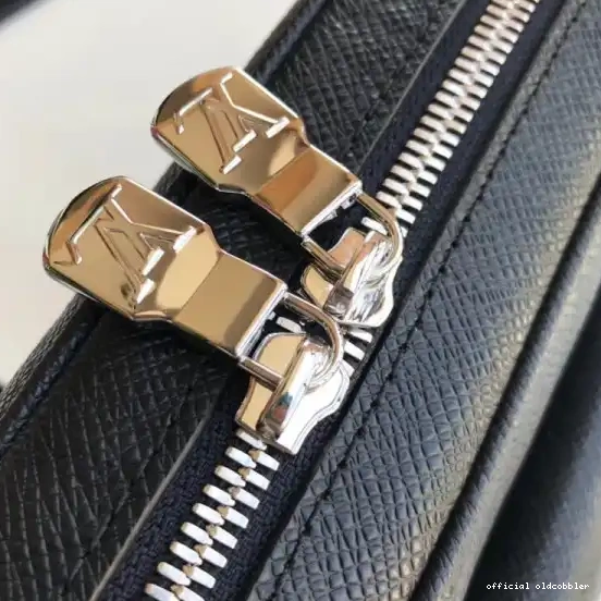 Official oldcobbler Vuitton MESSENGER PM Louis OUTDOOR 0514